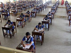 8-ம் வகுப்பு வரை மராத்தி பாடம் கட்டாயம்: மகாராஷ்டிர அரசு திட்டம்!!