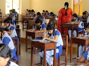பிளஸ் 2 கணிதத்துக்கு மறுதேர்வு கிடையாது...! சிபிஎஸ்இ திட்டவட்டம்!!