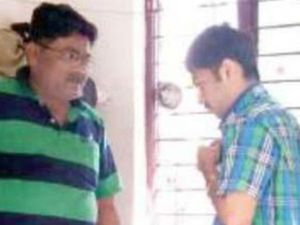 ஐஐடி-ஜேஇஇ தேர்வுக்கு முழுக்கை சட்டை அணிந்து வந்த மாணவர்...! அலைக்கழித்த மேற்பார்வையாளர்கள்...!!