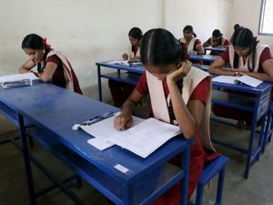 பிளஸ் 2 தேர்வில் தோல்வி - 5 பேர் தற்கொலை...! 