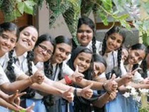 பாடவாரியாக முழுமதிப்பெண் பெற்றவர்களின் பட்டியல்.... வணிகவியலில் 8301 பேர் சென்டம்! 