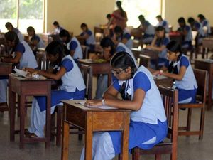 பிளஸ் 1 பொதுத் தேர்வு வினாத்தாள் எப்படியிருக்கும்?.. கேள்வித்தாள் குழு தலைவர் அறிவிப்பு 
