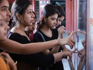 எஸ்எஸ்எல்சி தேர்வு முடிவுகள்: தேர்ச்சி பெறாதவர்களுக்கு ஜூன் 28-ஆம் தேதி மறுதேர்வு!