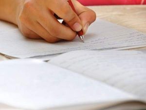 12-ஆம் வகுப்பு பொதுத்தேர்விற்குத் தயாராகும் விடைத்தாள்கள்!