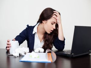 Fake job offers: இமெயிலில் வரும் போலி வேலை வாய்ப்பை இனியும் நம்பி ஏமாறாதீர்கள்!