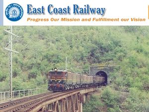 கிழக்கு கடற்கரை ரயில்வேத் துறையில் கொட்டிக்கிடக்கும் வேலை வாய்ப்புகள்!