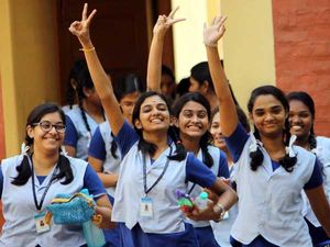 CBSE 12th Result 2020: சிபிஎஸ்இ 12ம் வகுப்பு பொதுத் தேர்வு முடிவு வெளியீடு!!