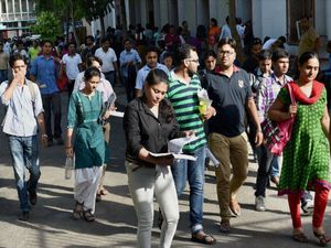 UPSC 2020: பட்டதாரி இளைஞர்களே!! மத்திய அரசில் கொட்டிக்கிடக்கும் வேலை வாய்ப்புகள்!