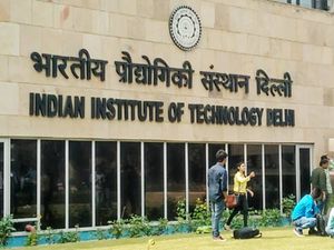 10-வது தேர்ச்சியா? தில்லி ஐஐடி-யில் கொட்டிக்கிடக்கும் வேலை வாய்ப்புகள்!