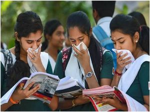 பள்ளி திறப்பு குறித்து தமிழக அரசின் நிலைப்பாடு என்ன?