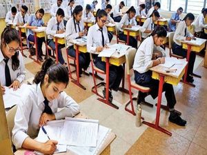 CBSE: சிபிஎஸ்இ 10, 12-ம் வகுப்பு பொதுத் தேர்வு குறித்து இன்று முக்கிய அறிவிப்பு!