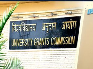 ரூ.80 ஆயிரம் ஊதியத்தில் UGC பல்கலைக் கழக மானியக் குழுவில் பணியாற்ற ஆசையா?