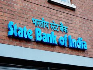 SBI: ரூ.90 ஆயிரம் ஊதியத்தில் எஸ்பிஐ வங்கியில் பணியாற்றலாம் வாங்க!