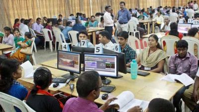 இன்ஜினியரிங் படிப்பில் சேர அதிகரிக்கும் ஆர்வம்….இதுவரை சுமார் 1 லட்சம் பேர் விண்ணப்பம்…!!