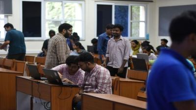 சென்னை ஐஐடியில் பிஎஸ் எலக்ட்ரானிக் சிஸ்டம்ஸ் படிக்கப் போறீங்களா...!