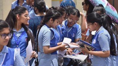 சிபிஎஸ்இ 2025க்கான 10 ஆம் வகுப்பு தேர்வு தேதிகளை வெளியிடுகிறது, முழு நேர அட்டவணையை இங்கே பார்க்கவும் 