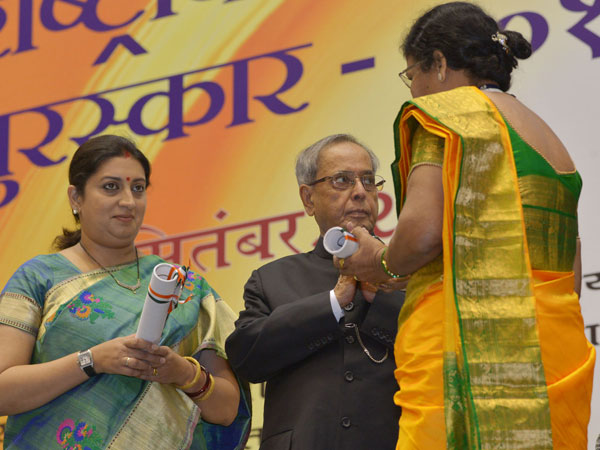 நல்லாசிரியர் விருது திறமையான சிறப்பான ஆசிரியர்கள் பெற நடவடிக்கை 