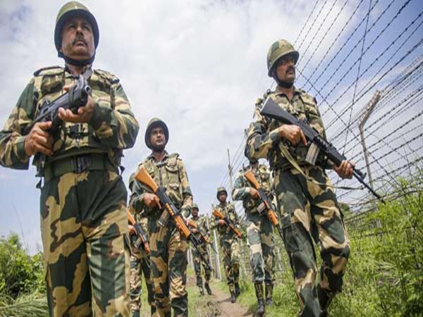 ரூ.1.12 லட்சம் ஊதியத்தில் மத்திய BSF படையில் கொட்டிக்கிடக்கும் வேலைகள்! ரூ.1.12 லட்சம் ஊதியத்தில் மத்திய BSF படையில் கொட்டிக்கிடக்கும் வேலைகள்!