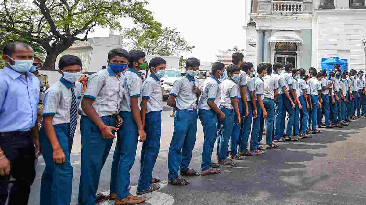 10ம் வகுப்பு பொதுத்தேர்வில் 91.39% பேர் தேர்ச்சி 10ம் வகுப்பு பொதுத்தேர்வில் 91.39% பேர் தேர்ச்சி