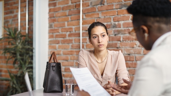 Job Interview: உங்களைப் பற்றி என்னிடம் சொல்லுங்கள் Job Interview: உங்களைப் பற்றி என்னிடம் சொல்லுங்கள்