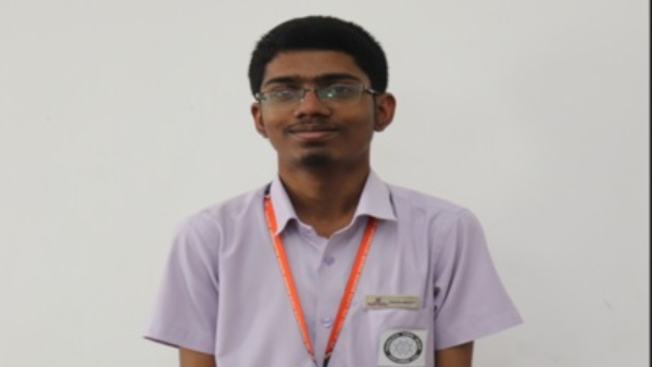 ஜேஇஇ மெயின் தேர்வில் தமிழக மாணவரின் அபார சாதனை! ஜேஇஇ மெயின் தேர்வில் தமிழக மாணவரின் அபார சாதனை!